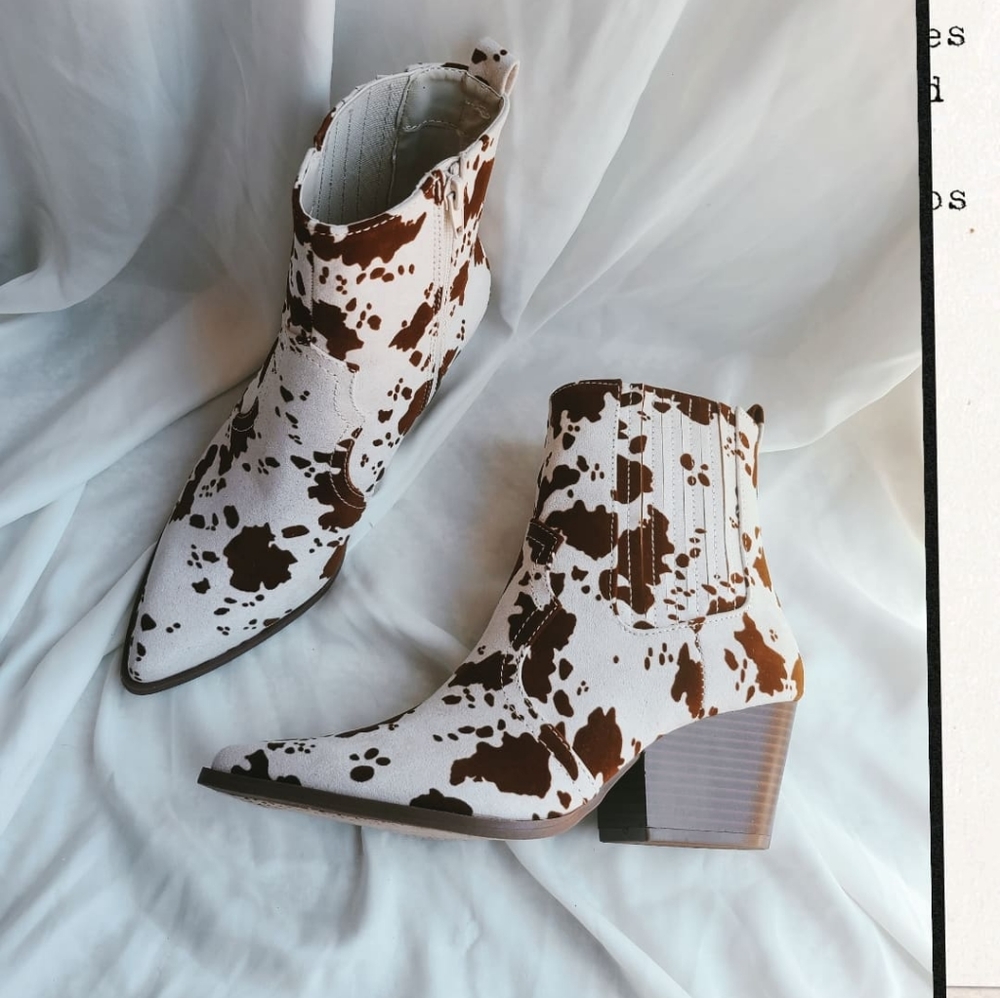 🆕️The Phoebe// Cow print Boots - Picture 1 of 4